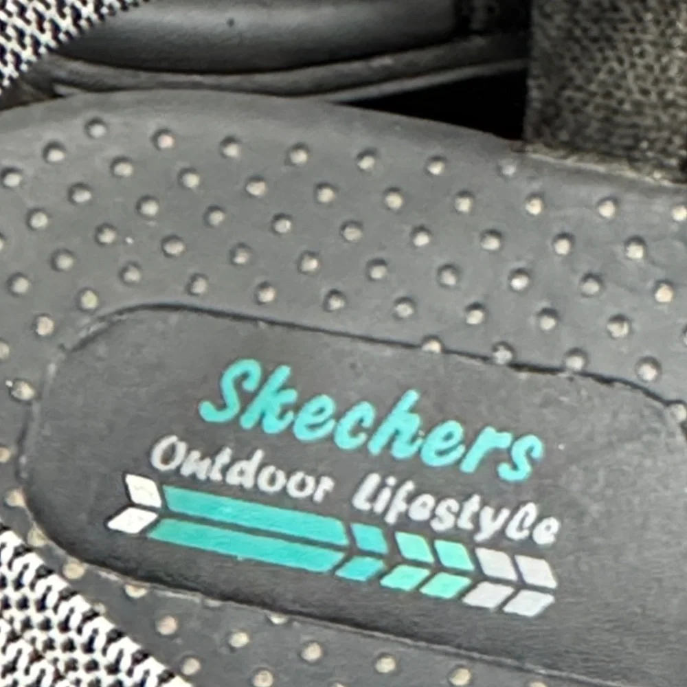 Skechers Women's Black and Gray Strappy Sandals Sz 9 - Picture 2 of 7